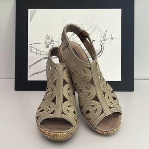 Pikolinos Gomera Wedge Beige Leather Women’s Size 5